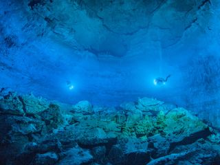 thumbnail - Underwater Caves