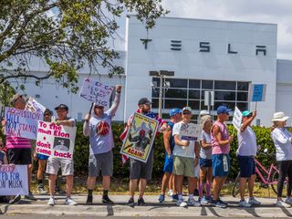 thumbnail - Tesla Insurance
