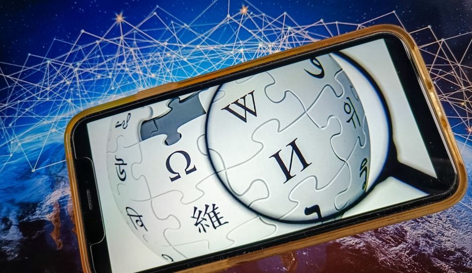 Wikipedia AI Pause