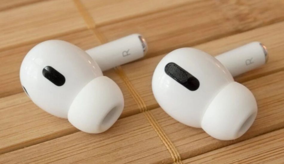 AirPods translation