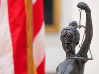 thumbnail - US Courts Hack